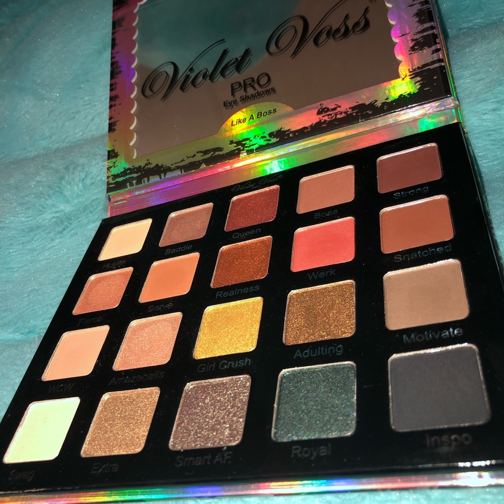 BRAND NEW Violet Voss Like a Boss